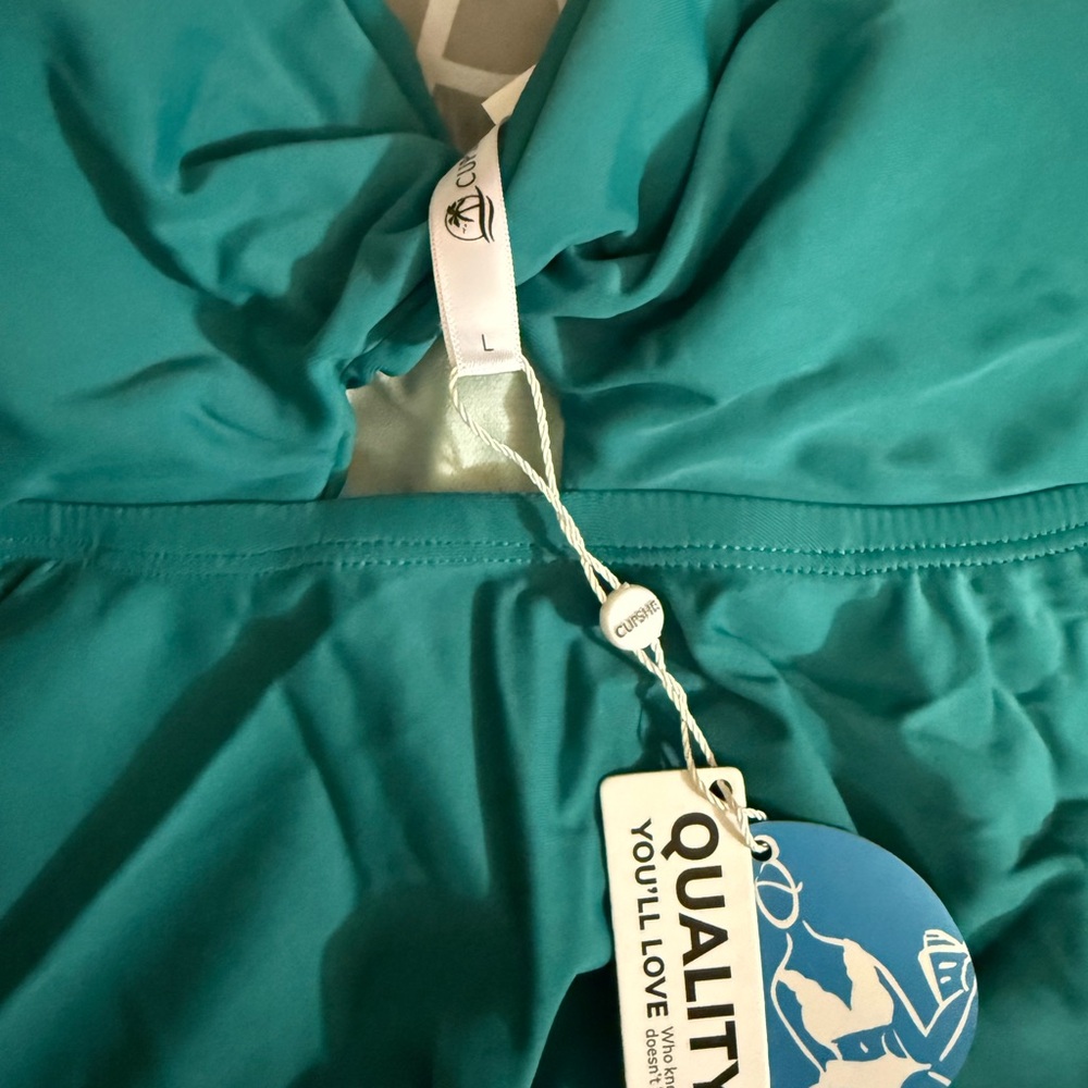 Cupshe Teal Ruffle Tankini Top with Light Blue Tropical Floral Bottoms - Picture 3 of 4